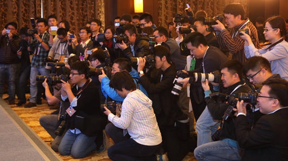 互聯網在新聞采訪中的利弊(互聯網在新聞采訪中的利弊分析)