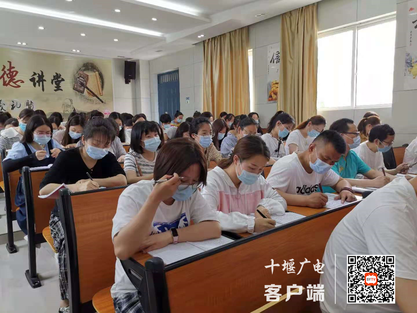 十堰市互聯(lián)網(wǎng)新聞(十堰市互聯(lián)網(wǎng)新聞聯(lián)播)