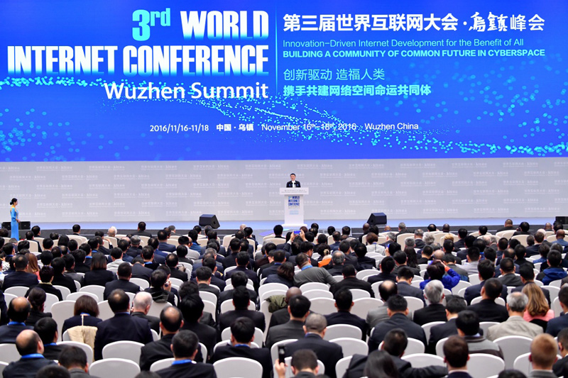 全球互聯(lián)網(wǎng)與中國(guó)新聞傳播(互聯(lián)網(wǎng)新聞傳播對(duì)傳統(tǒng)媒體新聞傳播的影響)