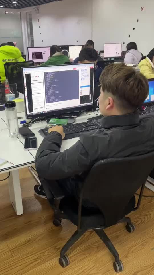 程序員互聯(lián)網(wǎng)新聞(最近關(guān)于程序員的新聞)